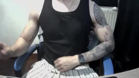 alejoduarte16 online show from June 15, 2026, 11:56 am