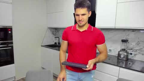 Snapshot of aleks_brown chatting on October 14, 2025, 4:30 pm aleks_brown online show from October 14, 2025, 4:30 pm