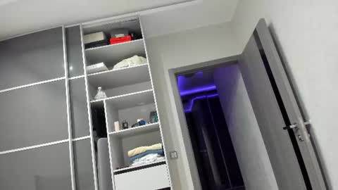 Snapshot of aleks_brown chatting on June 24, 2026, 8:52 pm aleks_brown online show from June 24, 2026, 8:52 pm