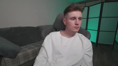 Alex and Linar online show from October 21, 2025, 11:05 pm