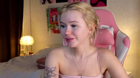 Lexi online show from December 29, 2024, 11:40 am