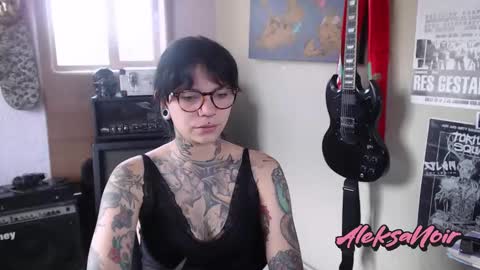 AleksaNoir online show from February 5, 2025, 3:09 pm