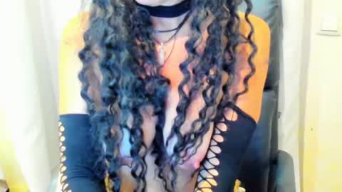 Luly online show from June 15, 2026, 11:07 pm