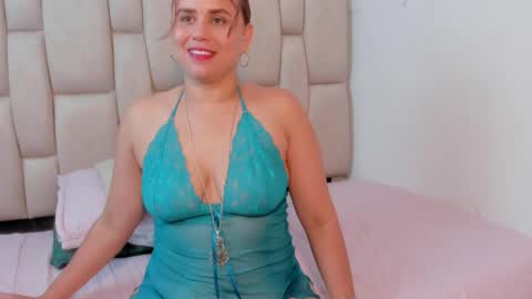 alennax online show from February 2, 2026, 12:15 pm