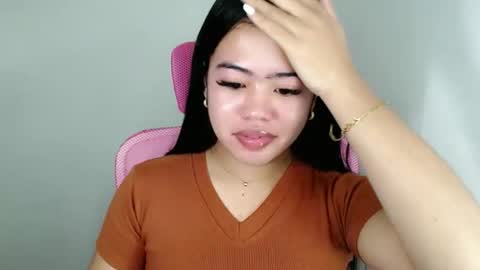 Snapshot of alesha_vibe_me chatting on May 21, 2026, 8:43 am alesha_vibe_me online show from May 21, 2026, 8:43 am