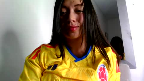 Snapshot of aleska_dollx chatting on June 1, 2026, 11:28 pm QUEEN OFF MILk IM BACK 15 NOV online show from June 1, 2026, 11:28 pm