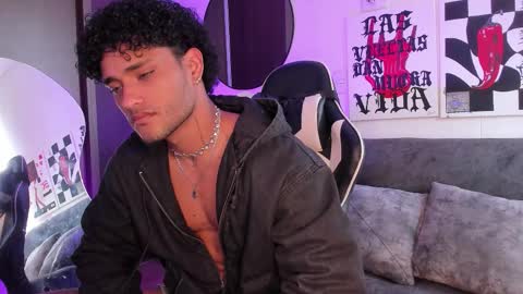 Alessandro Vanni online show from March 4, 2026, 1:28 pm