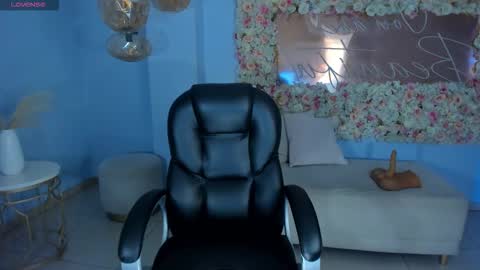 ALESSA ROMERO  online show from February 25, 2026, 7:56 pm