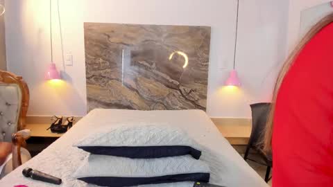 Alessia  online show from October 25, 2025, 8:36 pm