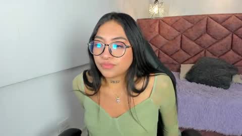 Alessia  online show from May 19, 2026, 11:55 pm