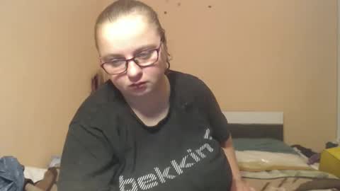 Snapshot of alessianeyl chatting on May 13, 2026, 1:36 am Alessia online show from May 13, 2026, 1:36 am