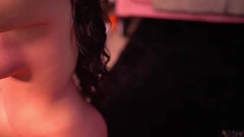 Snapshot of alessianoire chatting on March 10, 2026, 6:46 pm Natasha online show from March 10, 2026, 6:46 pm