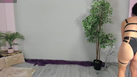 Snapshot of alessiasin_ chatting on November 24, 2025, 8:30 pm Alessia online show from November 24, 2025, 8:30 pm