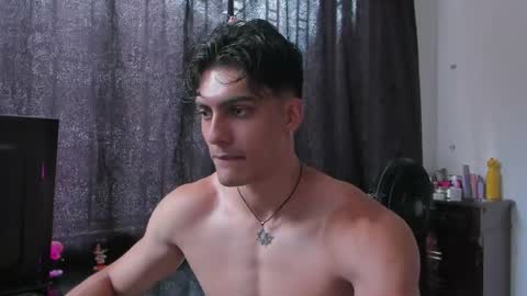 alessio Vale online show from April 17, 2026, 7:06 pm