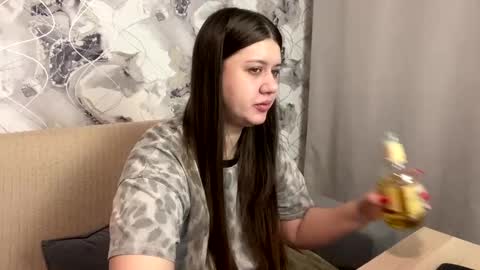 Snapshot of aletta_oushen chatting on January 15, 2025, 12:36 pm Aletta Oushen online show from January 15, 2025, 12:36 pm