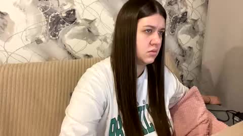 Snapshot of aletta_oushen chatting on February 11, 2025, 7:05 pm Aletta Oushen online show from February 11, 2025, 7:05 pm