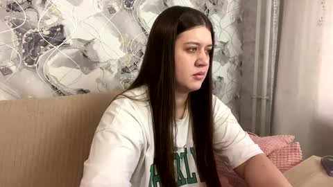 Snapshot of aletta_oushen chatting on March 4, 2025, 11:08 am Aletta Oushen online show from March 4, 2025, 11:08 am