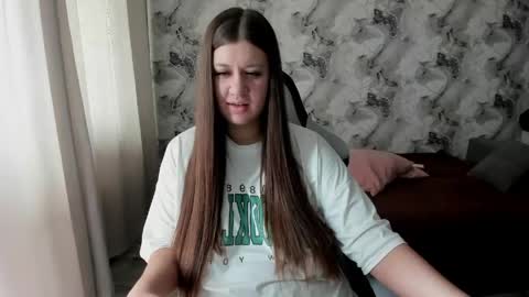 Snapshot of aletta_oushen chatting on May 24, 2026, 8:08 am Aletta Oushen online show from May 24, 2026, 8:08 am