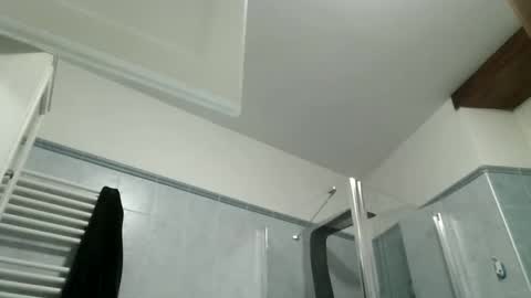 alex120475 online show from April 24, 2026, 8:11 pm