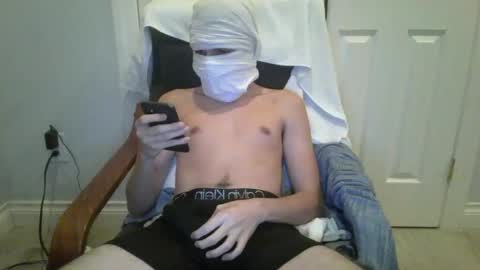 Snapshot of alex1817c chatting on October 23, 2025, 7:07 am alex1817c online show from October 23, 2025, 7:07 am