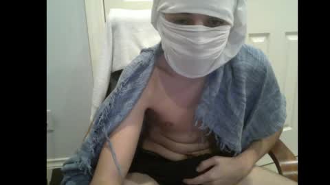 Snapshot of alex1817c chatting on October 28, 2025, 6:28 am alex1817c online show from October 28, 2025, 6:28 am