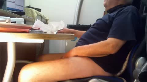 Snapshot of alex47100 chatting on December 26, 2024, 9:11 am alex47100 online show from December 26, 2024, 9:11 am