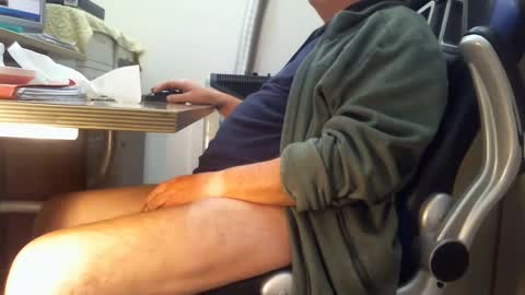 Snapshot of alex47100 chatting on January 5, 2025, 9:37 am alex47100 online show from January 5, 2025, 9:37 am