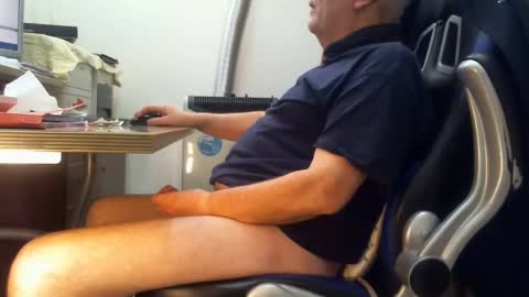 Snapshot of alex47100 chatting on January 24, 2025, 10:00 am alex47100 online show from January 24, 2025, 10:00 am