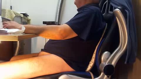 Snapshot of alex47100 chatting on February 26, 2025, 5:07 pm alex47100 online show from February 26, 2025, 5:07 pm