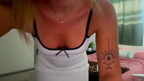 Snapshot of alex499990 chatting on December 4, 2024, 5:11 pm alex  online show from December 4, 2024, 5:11 pm