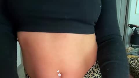 Snapshot of alex499990 chatting on January 13, 2025, 4:30 pm alex  online show from January 13, 2025, 4:30 pm