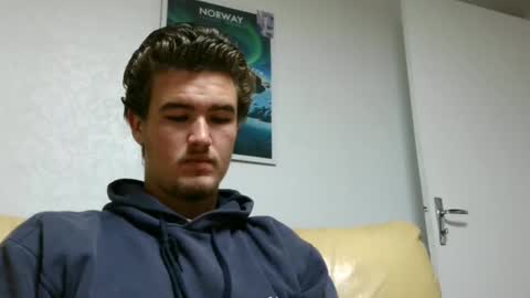 Alex83530 online show from December 31, 2024, 1:52 pm