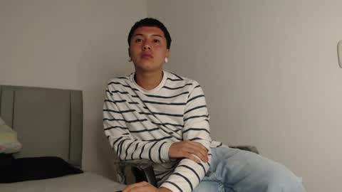 Snapshot of alex__lover chatting on May 13, 2026, 3:48 am Owen online show from May 13, 2026, 3:48 am