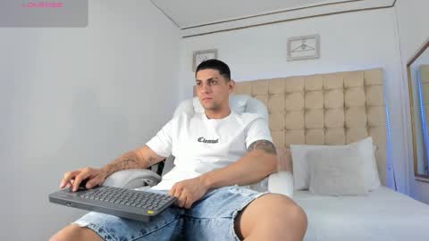 alex online show from October 2, 2025, 11:50 am