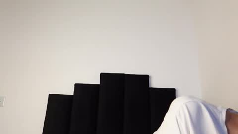 alex_mark_ online show from September 26, 2025, 1:48 pm