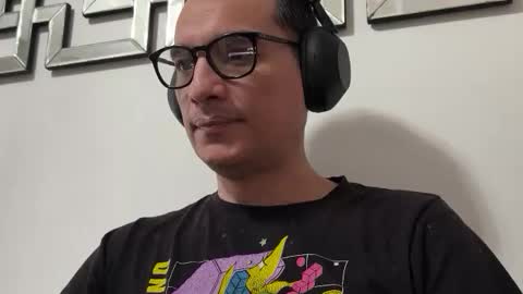 Snapshot of alex_ruiz_ chatting on June 18, 2026, 6:56 pm Alex online show from June 18, 2026, 6:56 pm