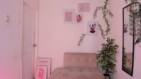 alexis online show from June 12, 2026, 7:02 pm