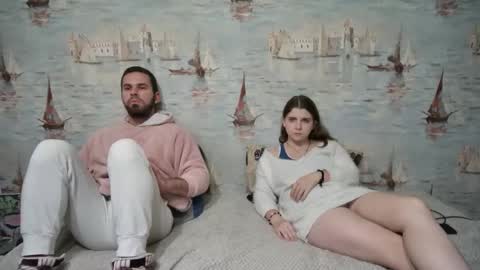 Alex and Sarah online show from October 13, 2025, 9:48 pm