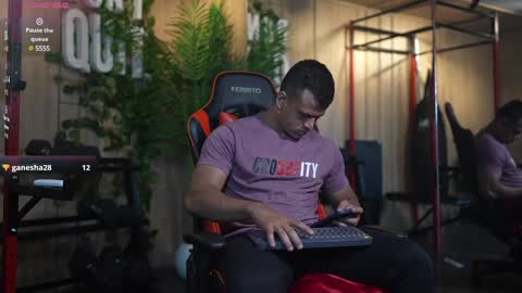 Snapshot of alex_tower chatting on February 5, 2025, 10:33 pm Alex Towers online show from February 5, 2025, 10:33 pm