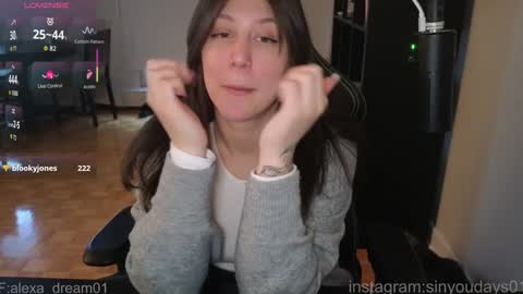 Snapshot of alexa_dream chatting on January 6, 2026, 9:18 pm dont be afraid to click social media link its working just click on that online show from January 6, 2026, 9:18 pm