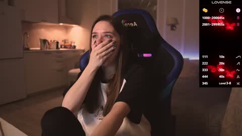 Snapshot of alexa_feels chatting on December 1, 2024, 10:32 pm Little Duck homie online show from December 1, 2024, 10:32 pm