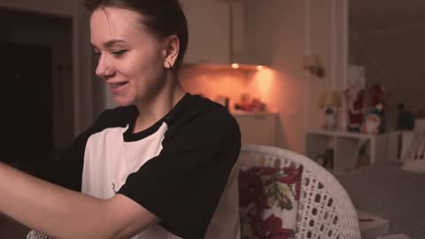 Snapshot of alexa_feels chatting on December 7, 2024, 4:36 pm Little Duck homie online show from December 7, 2024, 4:36 pm