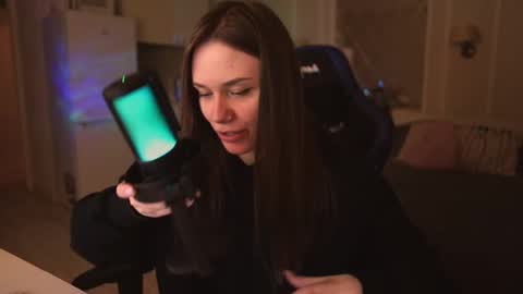 Snapshot of alexa_feels chatting on March 2, 2025, 10:38 pm Little Duck homie online show from March 2, 2025, 10:38 pm