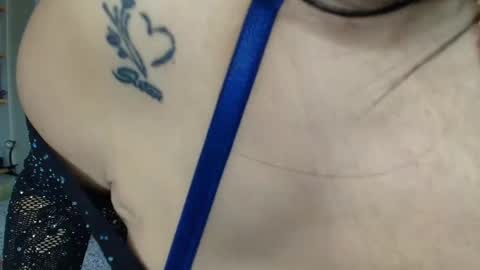 alexa_moreti online show from May 22, 2026, 9:48 am