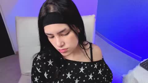 Alexa Thaylor online show from December 22, 2025, 2:58 pm