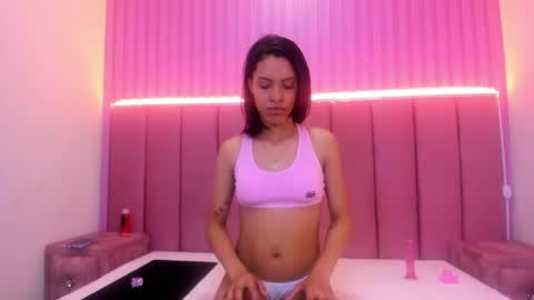 alexagrace12 online show from January 18, 2026, 2:21 pm