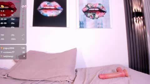 Snapshot of alexamora__ chatting on April 21, 2026, 1:42 am C A M I L A online show from April 21, 2026, 1:42 am