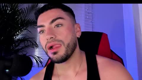 Snapshot of alexander_diiaz chatting on October 16, 2025, 3:13 pm Alexander Diaz online show from October 16, 2025, 3:13 pm