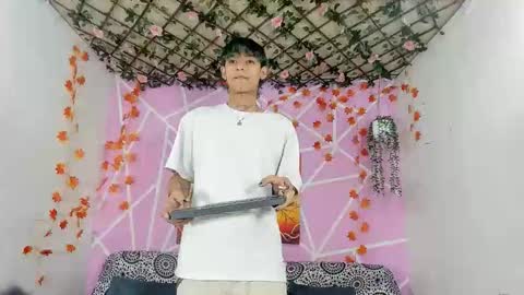 chicos hot online show from November 22, 2025, 10:14 am