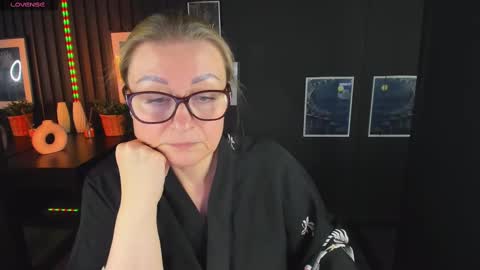 Alexandra online show from March 4, 2025, 9:54 pm